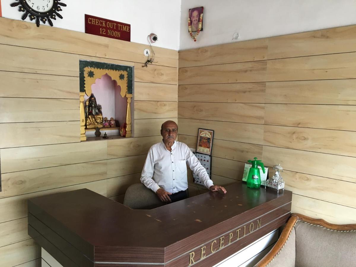 Hotel Golden Haridwār Екстериор снимка