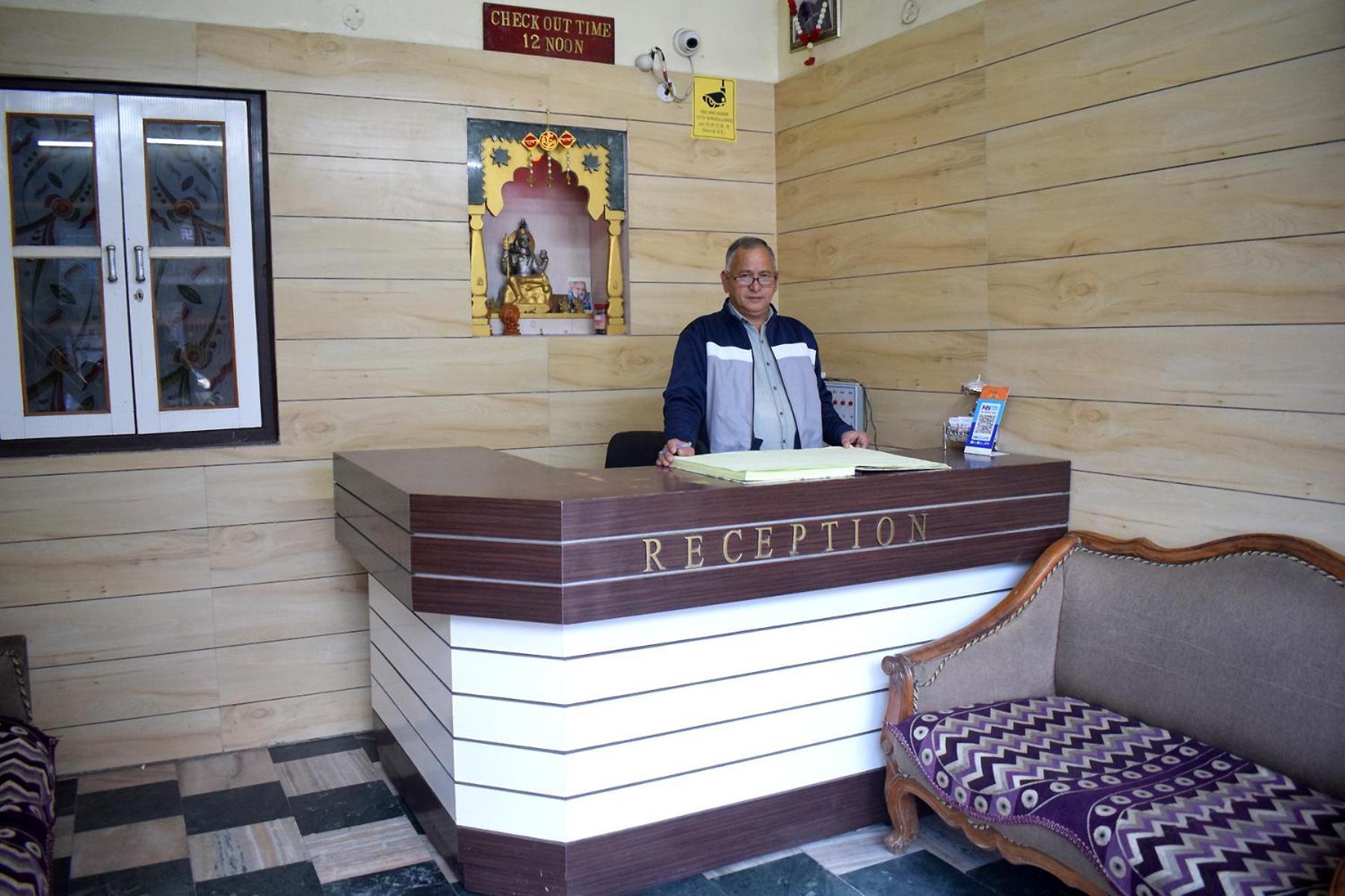Hotel Golden Haridwār Екстериор снимка