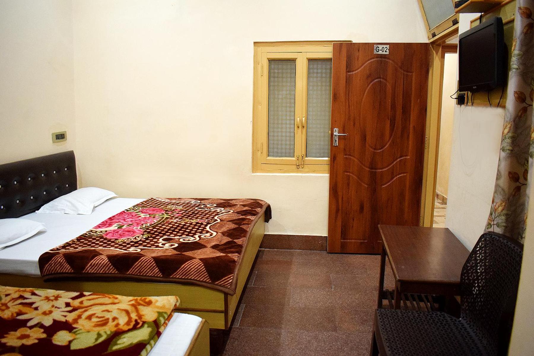 Hotel Golden Haridwār Екстериор снимка